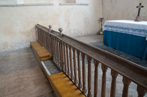 Waiting at the Altar Rail: Refugees and Communion